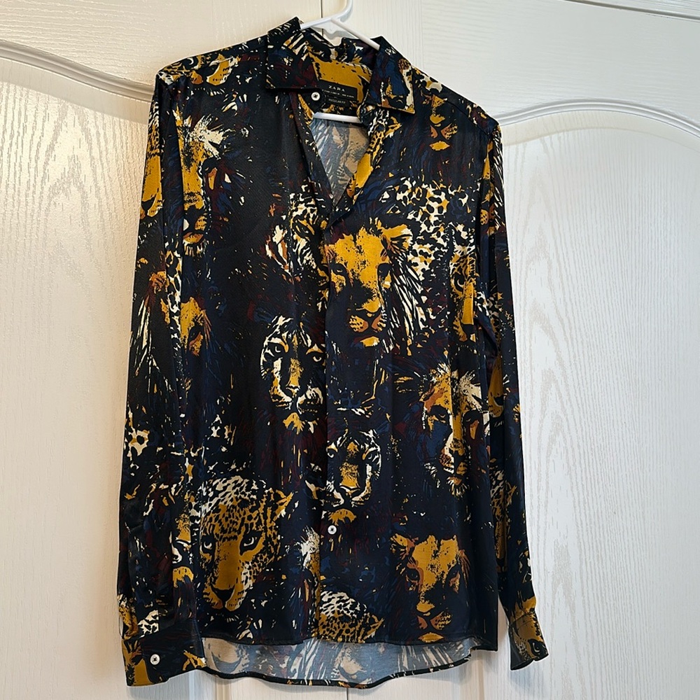 Navy Men’s Zara Button Down w Animals